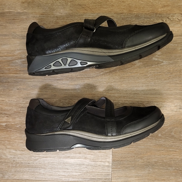 Aravon Pyper Mary-Jane Black Cross Strap Sandal Size 8 CG9889 - Picture 6 of 12